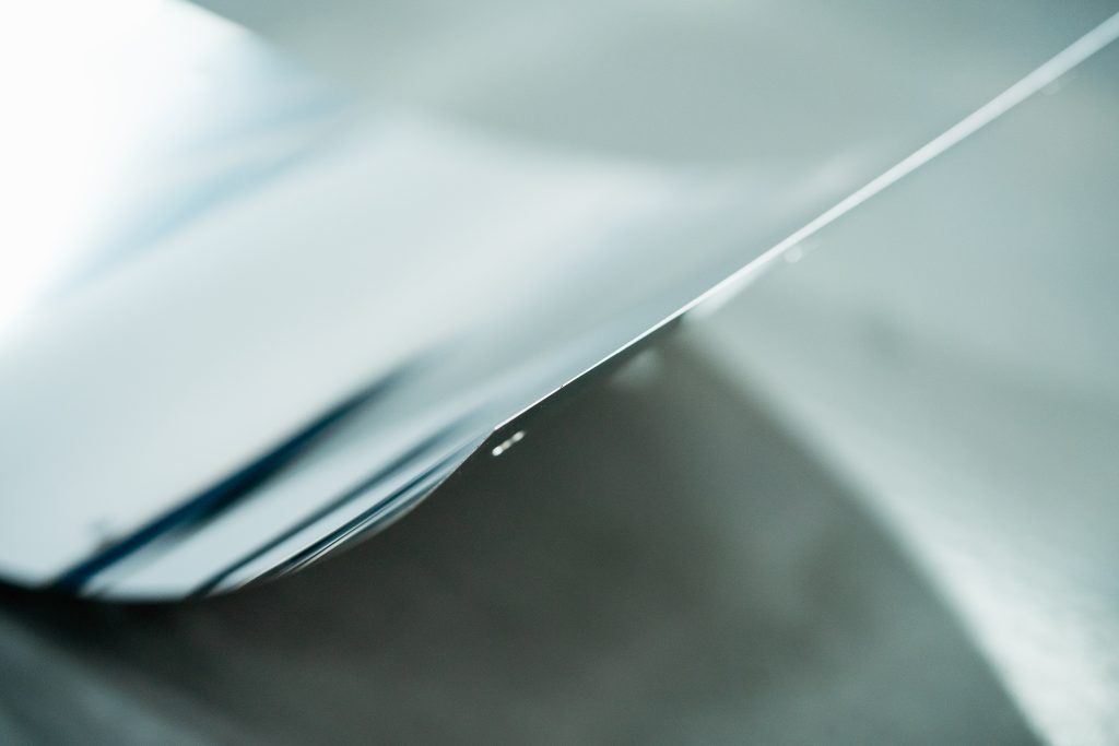 Dünnes lasergeschnittenes Metallblech
